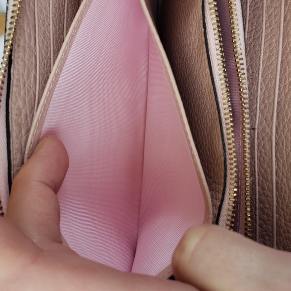 Valentino Garavani Rock stud zippy wallet π₯ π - Picture 7 of 16